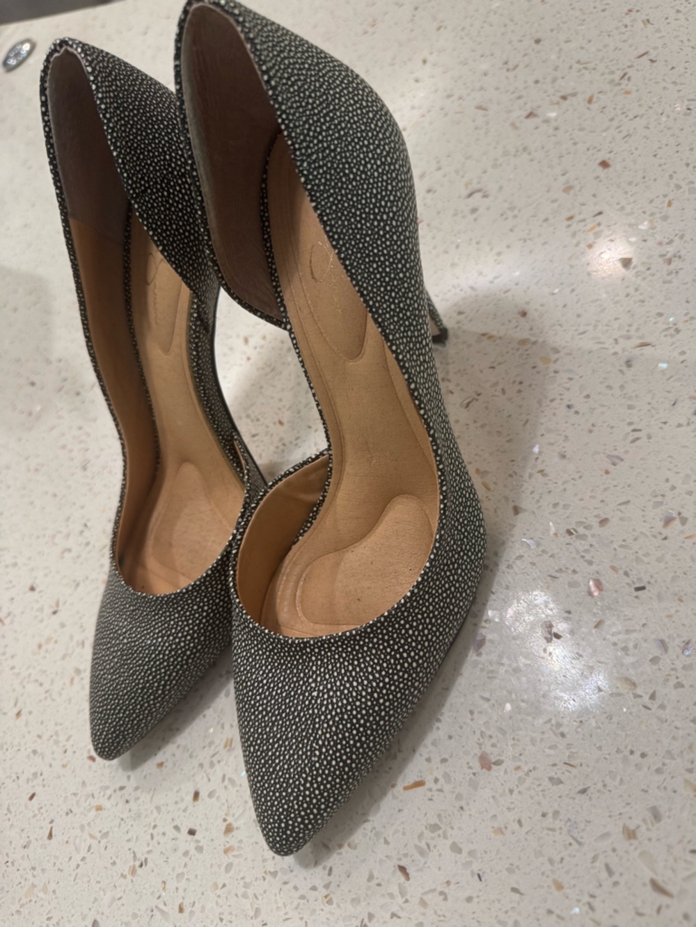 Jessica Simpson Black and White Speckled Pointed-Toe Pumps